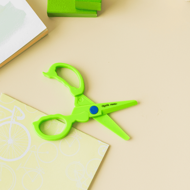 

GUNTING AGATIS PRIME PLASTIC SCISSOR GUNTING PLASTIK untuk warna dikirim random, request mohon DM