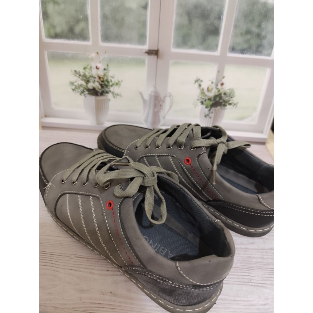 sepatu pria gabino