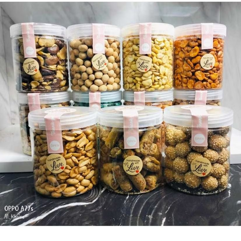 

ARA CEMILAN KACANG TOPLES 600ml (Kacang bawang goreng original, daun jeruk, balado, kacang telor, kacang polong, kacang koro)