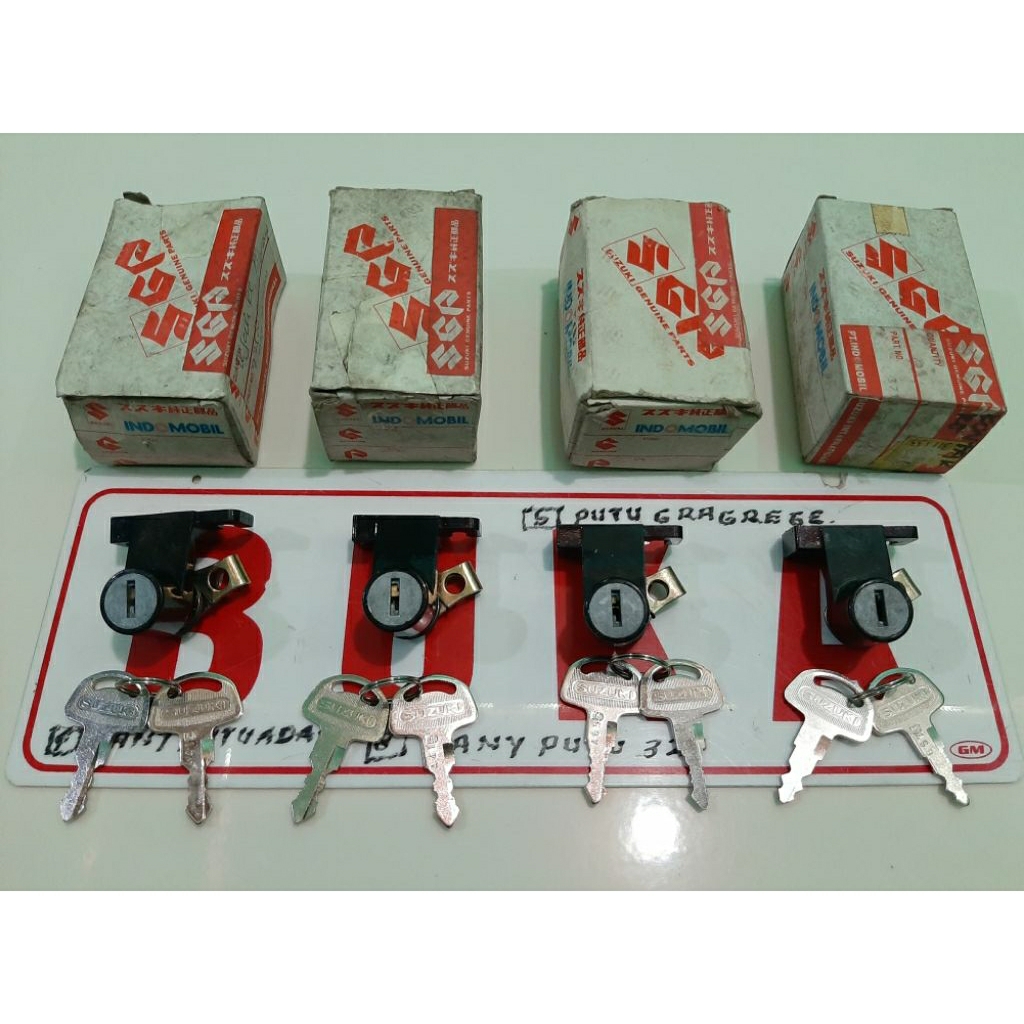 kunci jok kunci pengait jok kunci pengait sedel suzuki Rc80 Rc100 sprinter Crystal Tornado Orijinal
