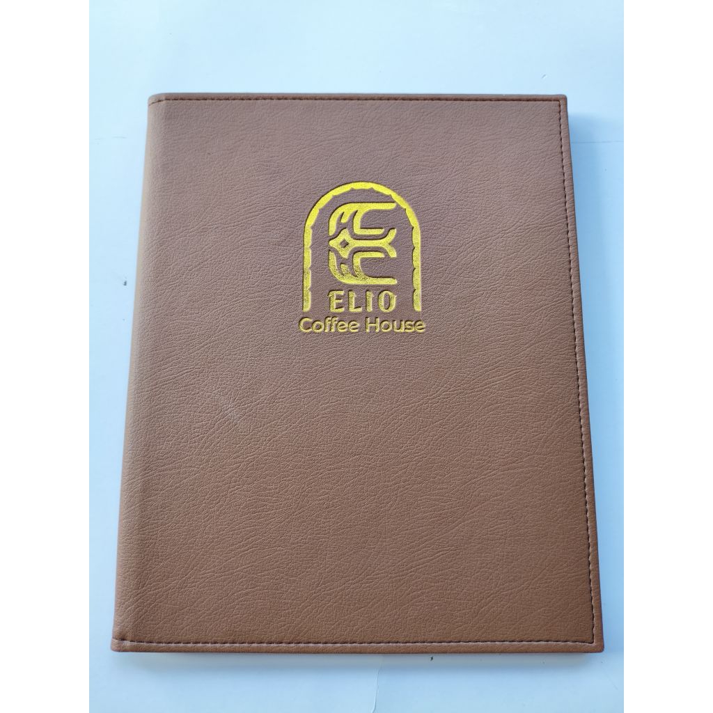 

COVER BUKU MENU ( CUSTOM LOGO) UNTUK HOTEL, RESTAURANT, CAFE, KEDAI DLL. MODEL DALAM RING BINDER, ISI PLASTIK 10 LEMBAR