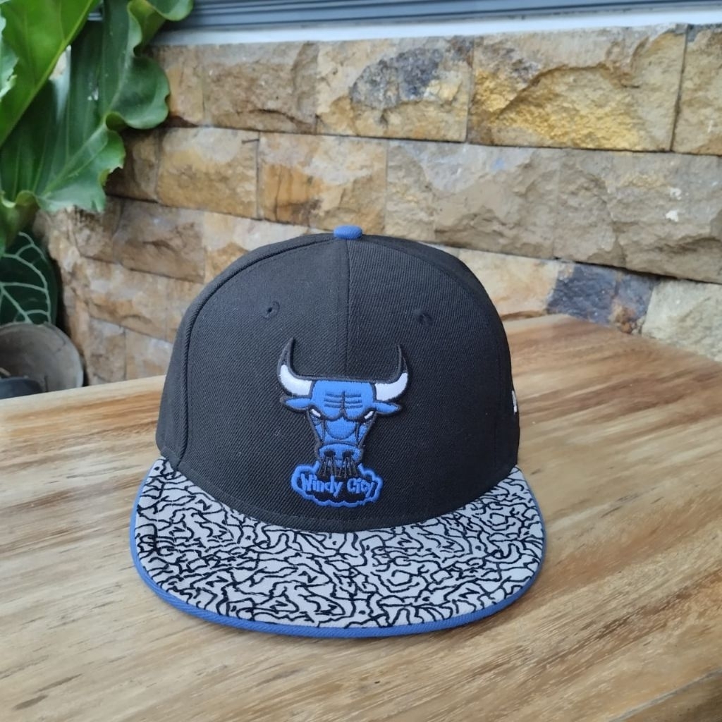 Topi Chicago bulls new era second
