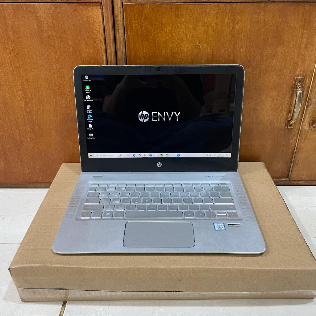 READYSTOCK Laptop HP Envy 13-d026TU, Core i5-6200U, 4/256GB, Silver