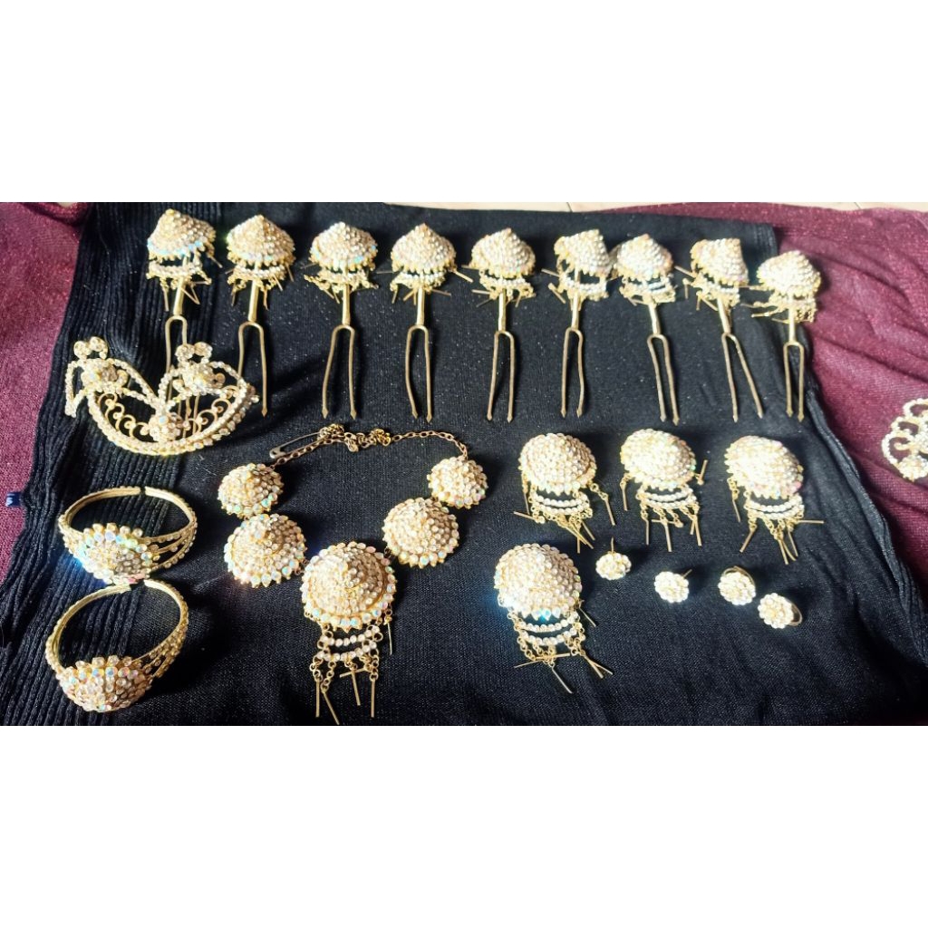 preloved mentul adat jawa gold