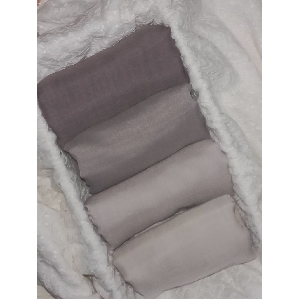Hijab Segi Empat Paris Premium | MAUVE SERIES