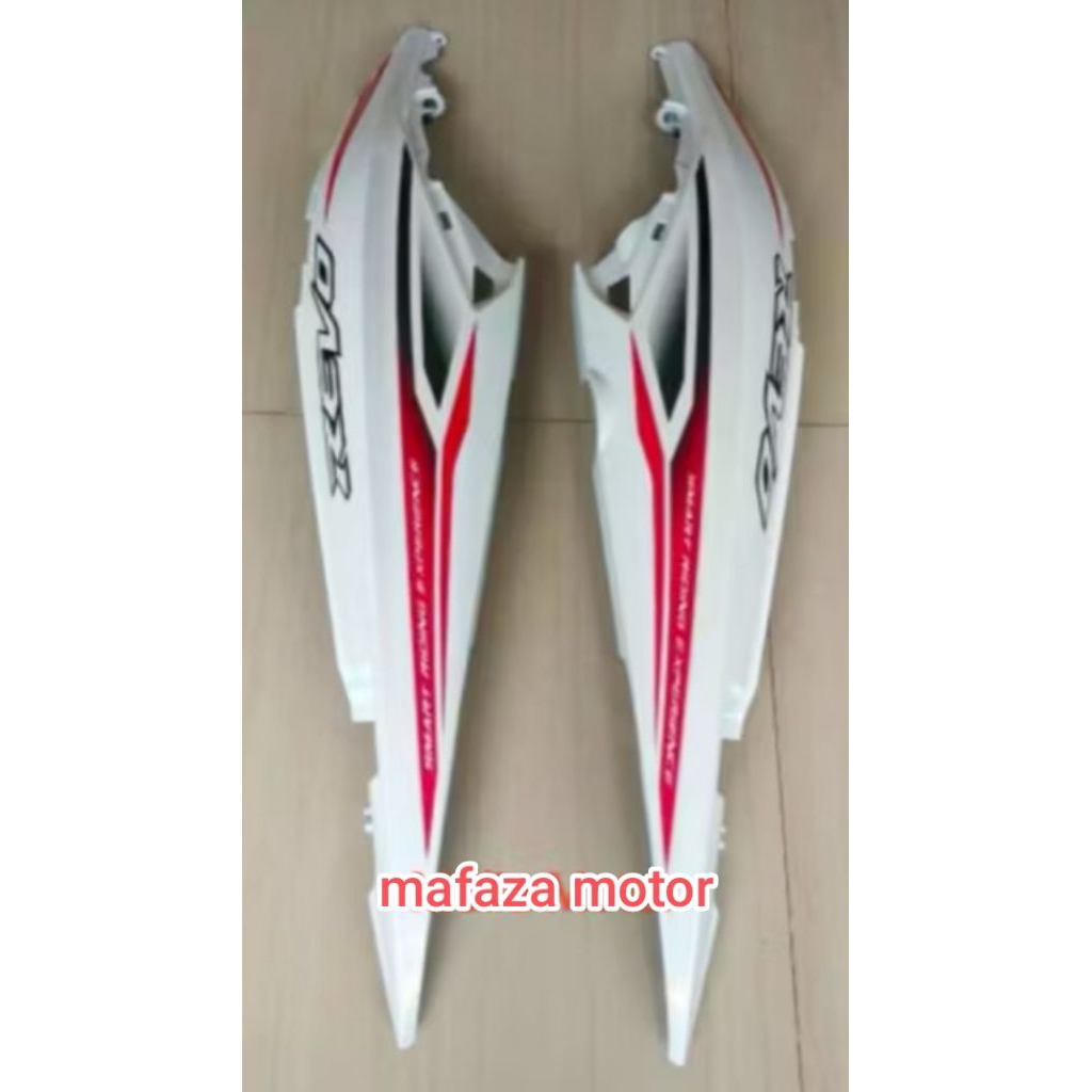 Bodi belakang kanan kiri Honda Revo fit Revo fi injeksi putih striping
