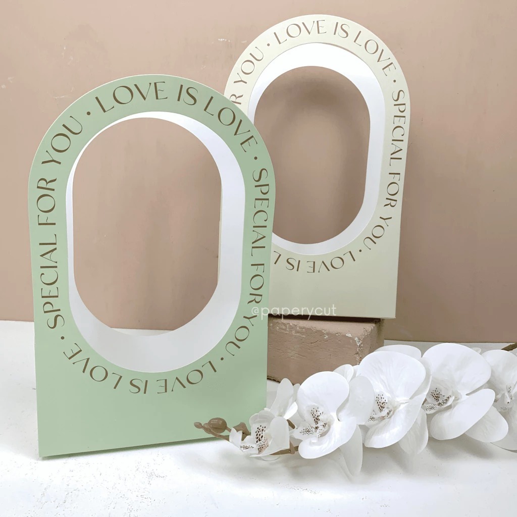 

Handle kotak bunga 2 jar toples just for you / flower Box / Handy Bag Florist / Box Bunga 20 x 9 x 2 cm