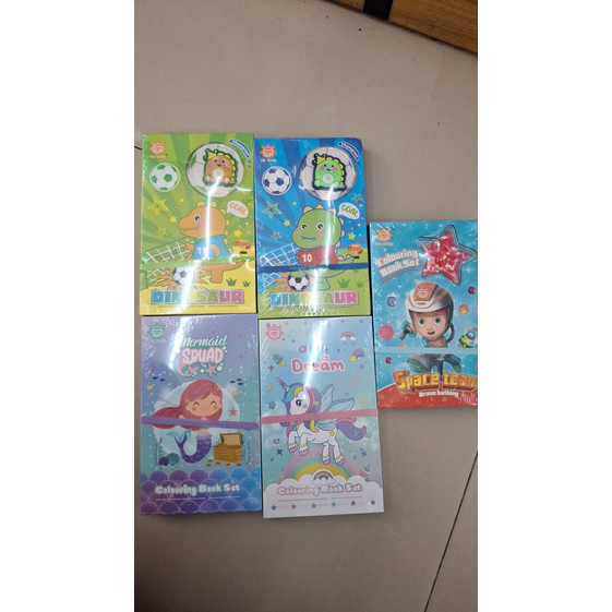 

Buku Mewarnai Set Praktis (dapat pensil warna) Space Edition