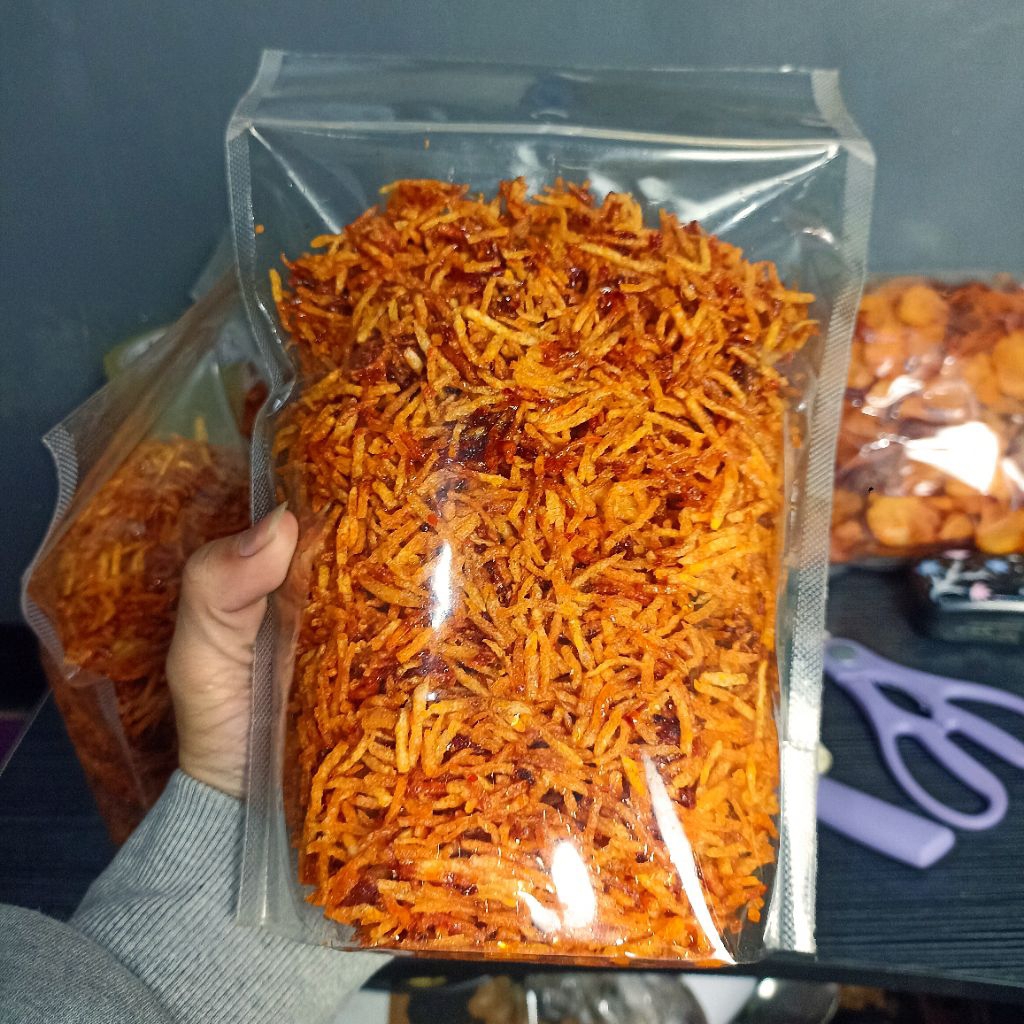 

Kentang Mustofa Balado Pedas Manis 1Kg – Camilan Kentang Kering Kriuk | Dapur Mamah Mia