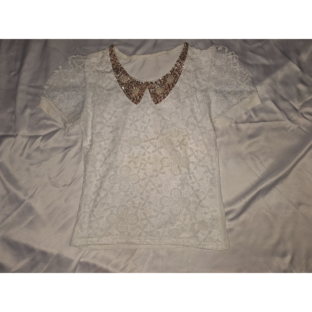 Atasan Brokat Wanita Putih Elegan Lengan Pendek (SIZE M)