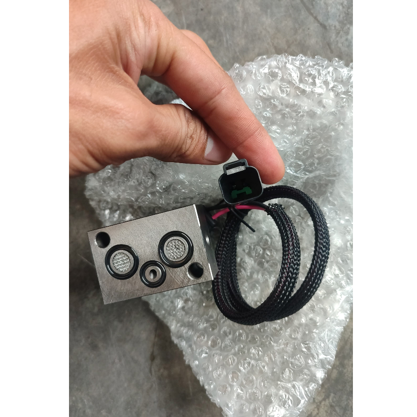 702-21-57400 Pilot valve