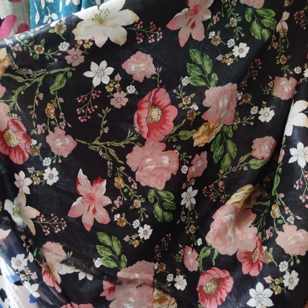 Bahan Sifon Shimer Motif Bunga Cocok Untuk Dress,Gamis,Tunik dan Blouse - Kain Sifon Shimer Motif Bu