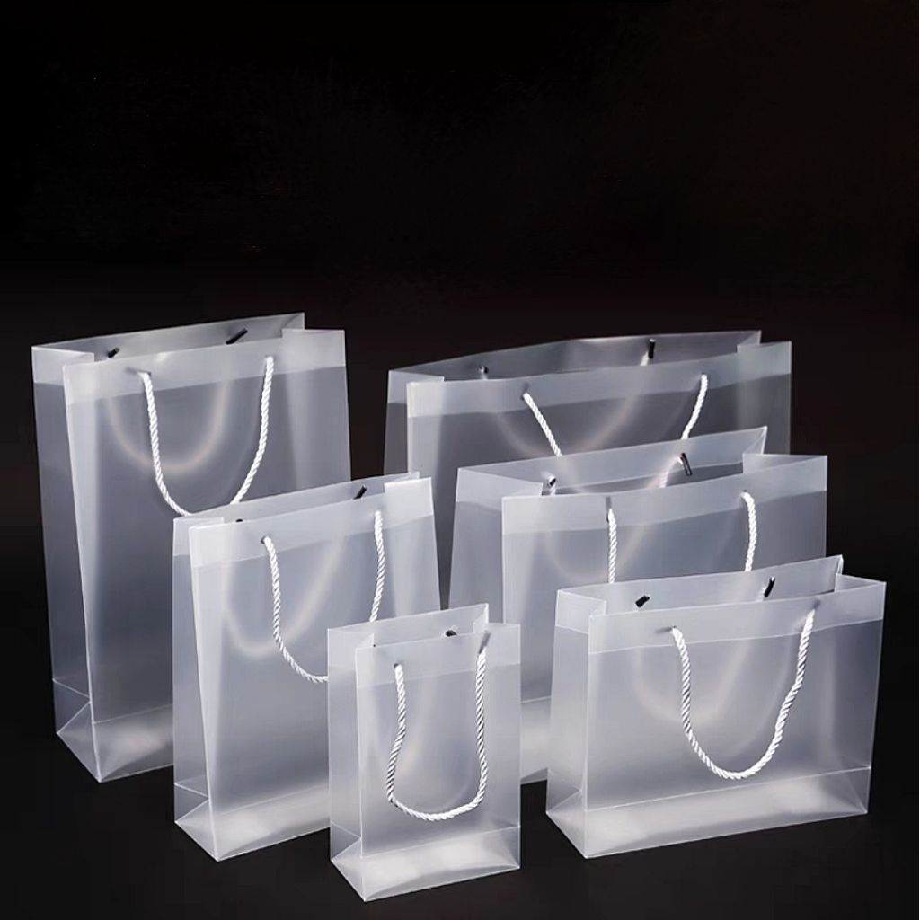 

Tas Mika Doff / Totebag Buram / Goodie Bag / Tas PVC Doff Transparan Hampers, Ulang Tahun, Hadiah, Kado, Souvenir, Lebaran, Imlek, Natal, Wisuda, Pernikahan