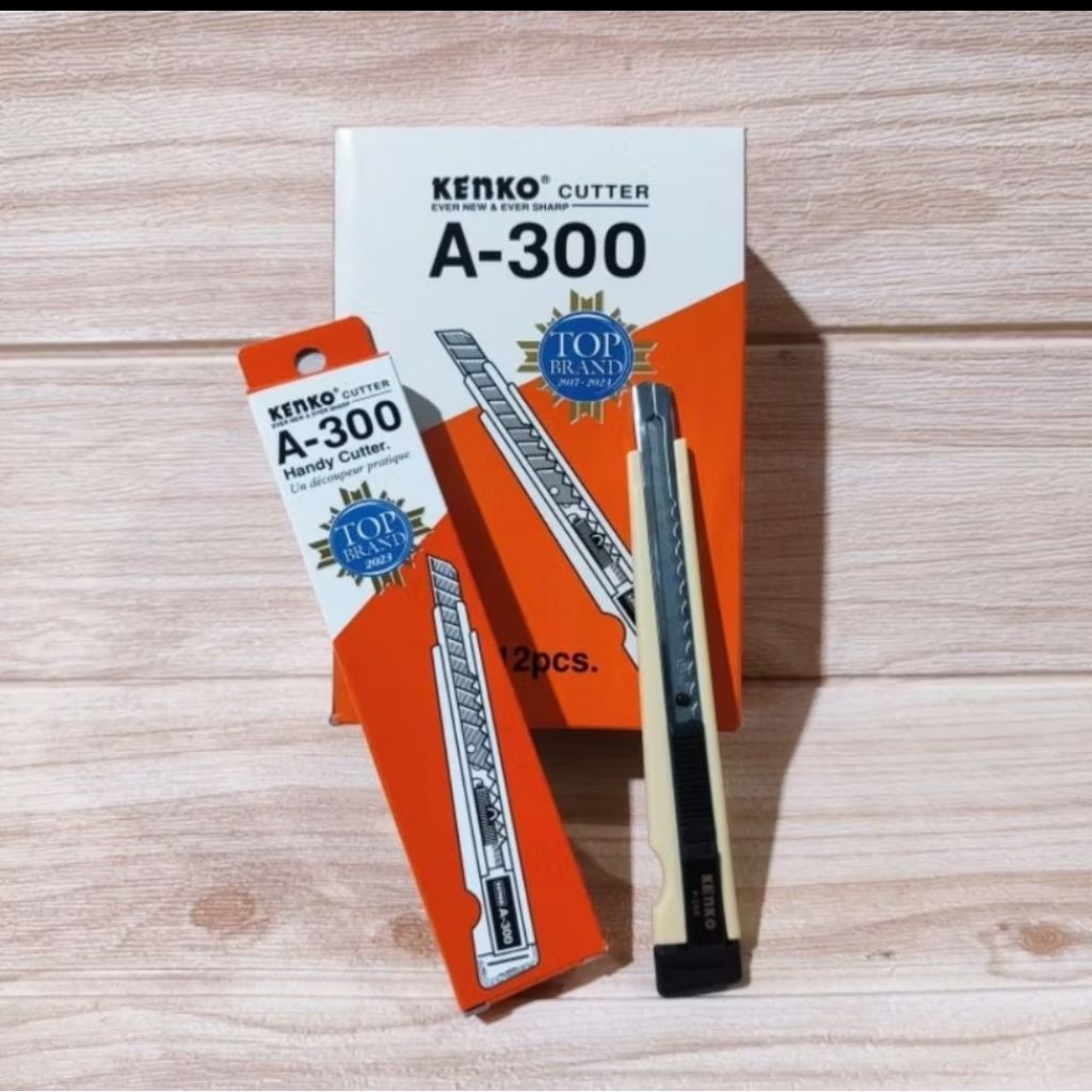 

Pisau Cutter Kenko A300 A-300 Pisau Kater Kecil Kenko Cutter Tajam