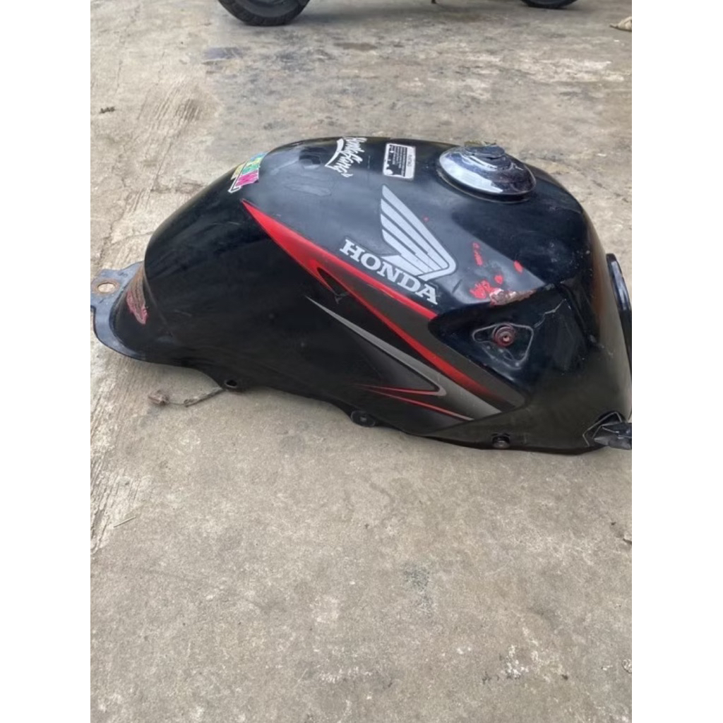 Tangki Tiger Revo tirev Original copotan motor bukan tilam/tiger lama.