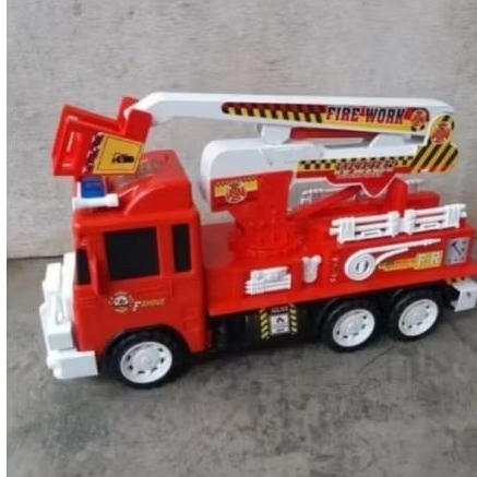 MAINAN MOBIL TRUK PEMADAM KEBAKARAN BESAR