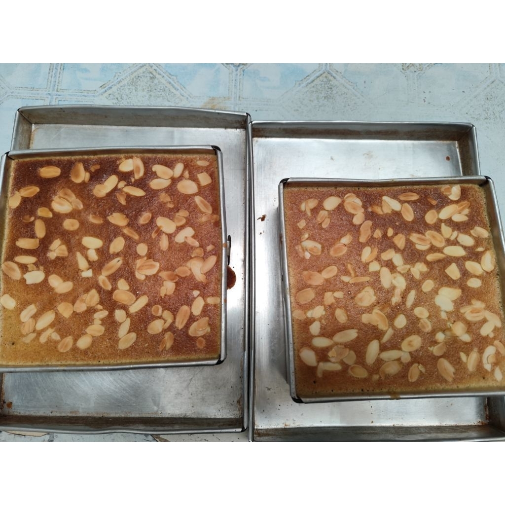 

lapis legit almond, pruce