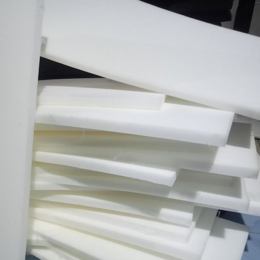 busa  putih 2cm padat sedang dan empuk sedang  untuk tambahan busa jok 2 cm SHL