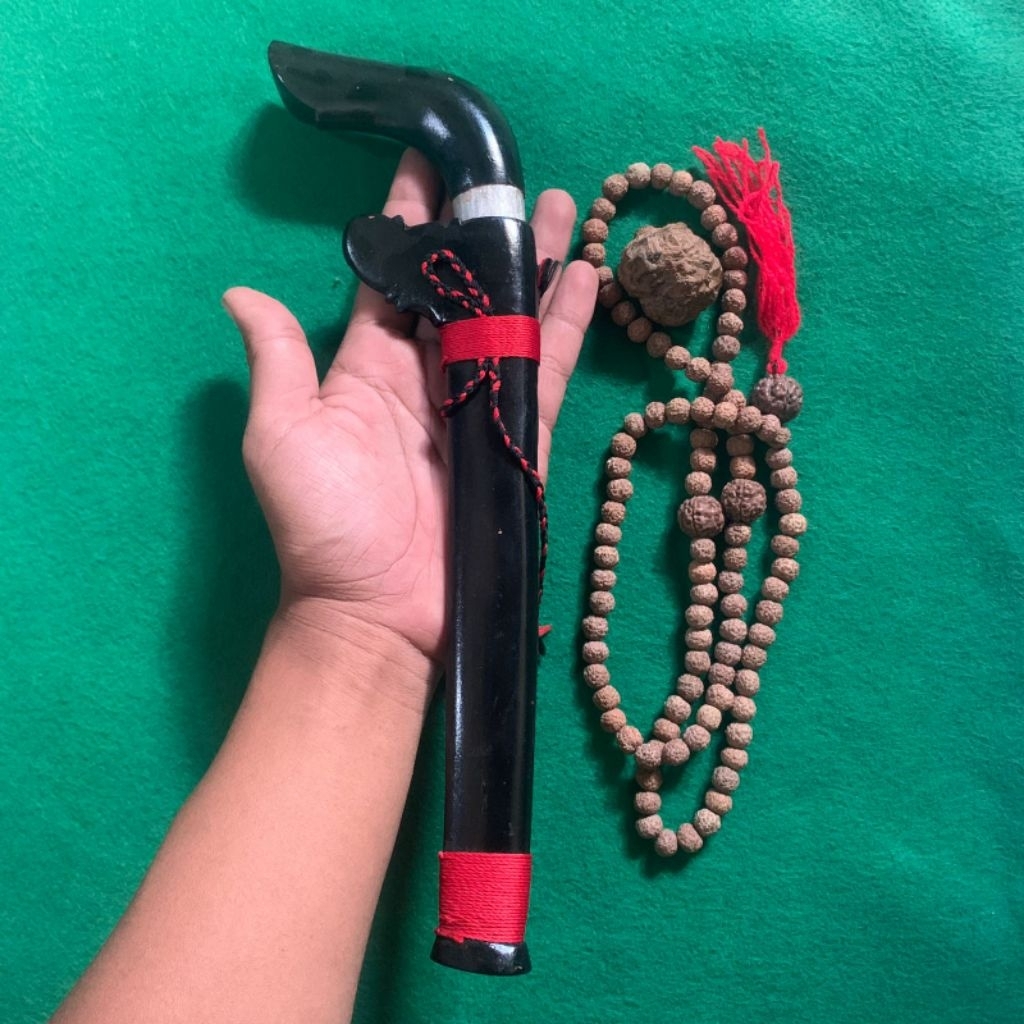 Pusaka Bugis atappireng kayu Nane (tahan dan awet)