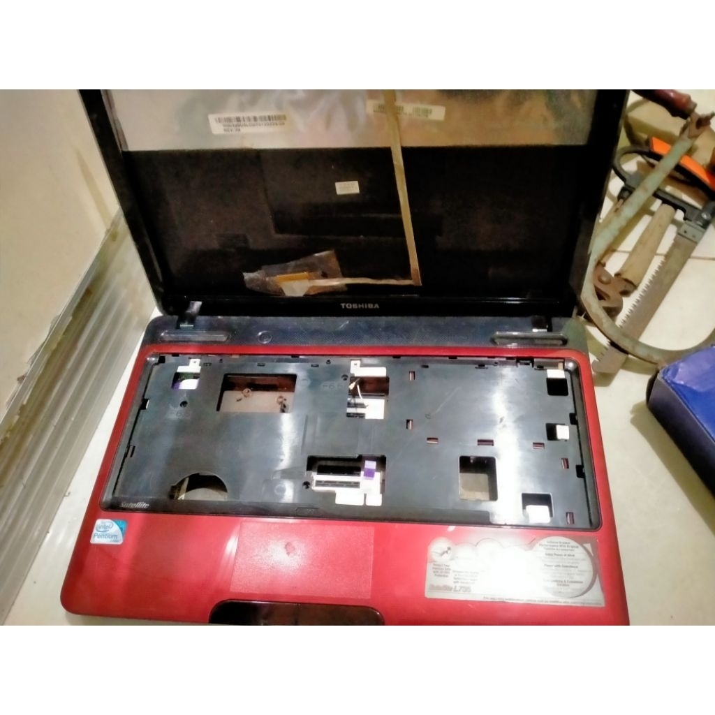 Casing laptop Toshiba L735