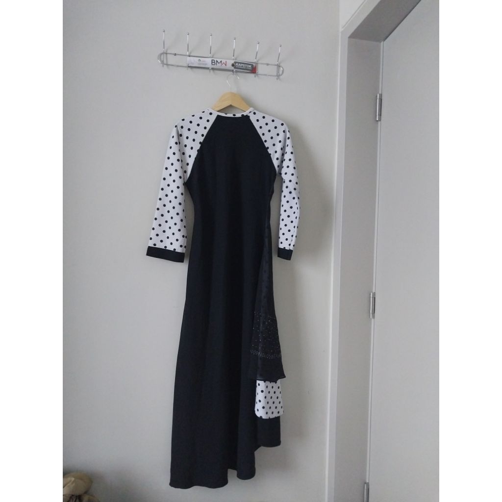 Gamis Polkadot Hitam Putih