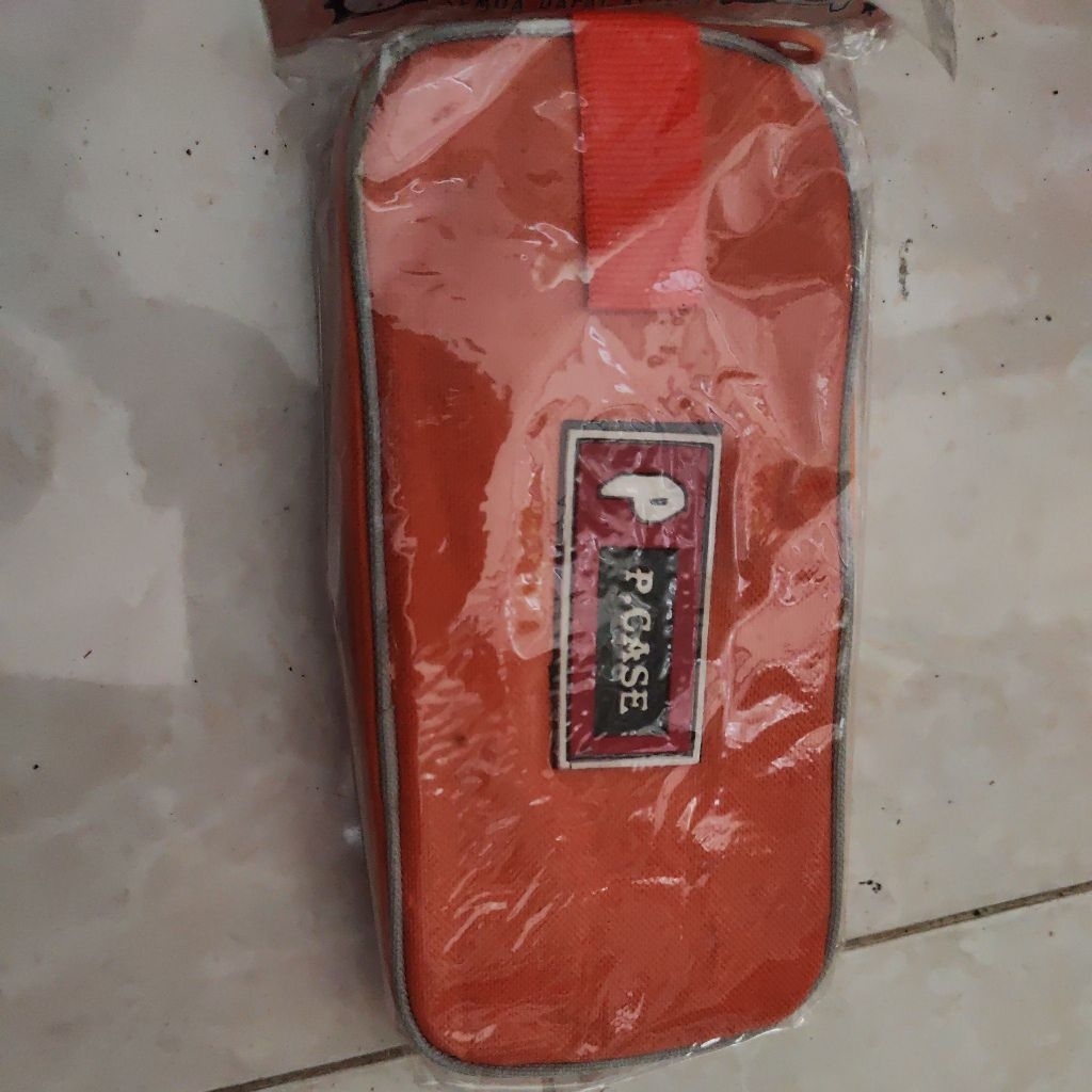 

kotak pensil p.case