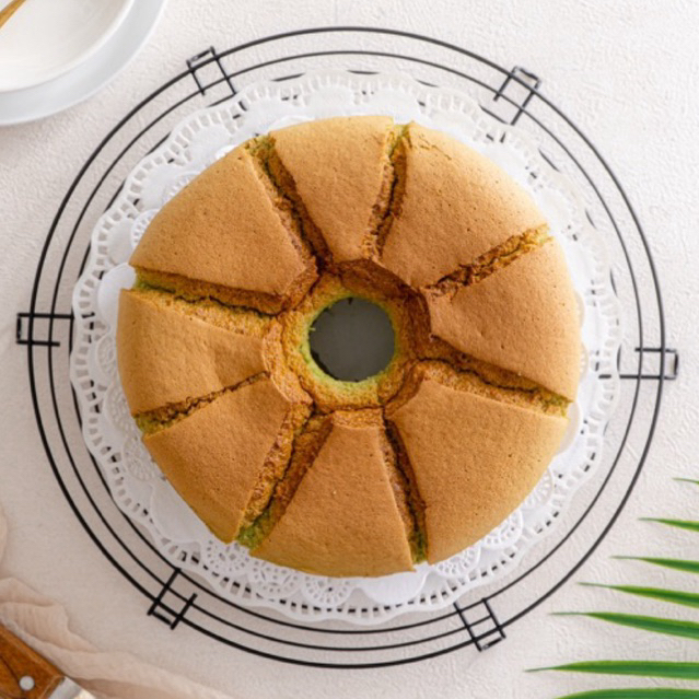 

Chiffon Pandan by Sweetiebatter Kue Bolu Medan