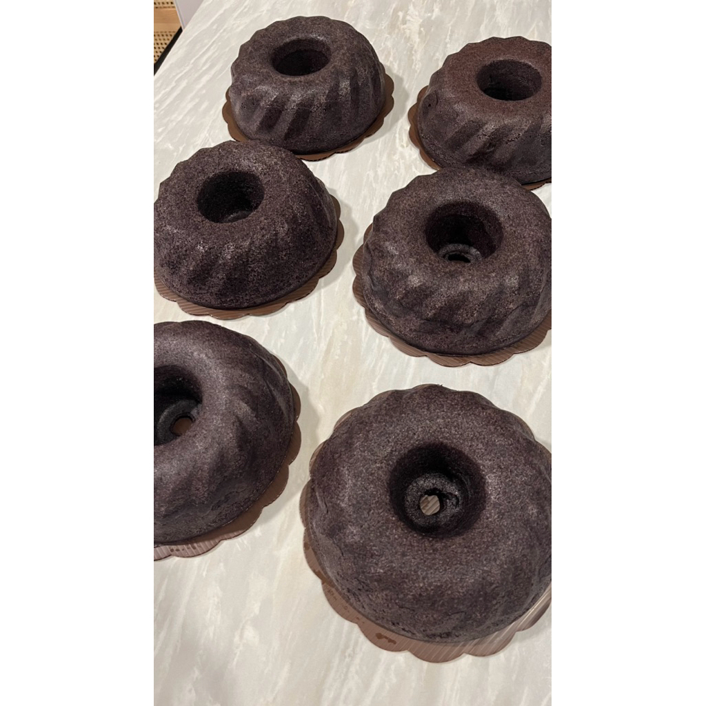 

Bolu Ketan Hitam Keju Lumer