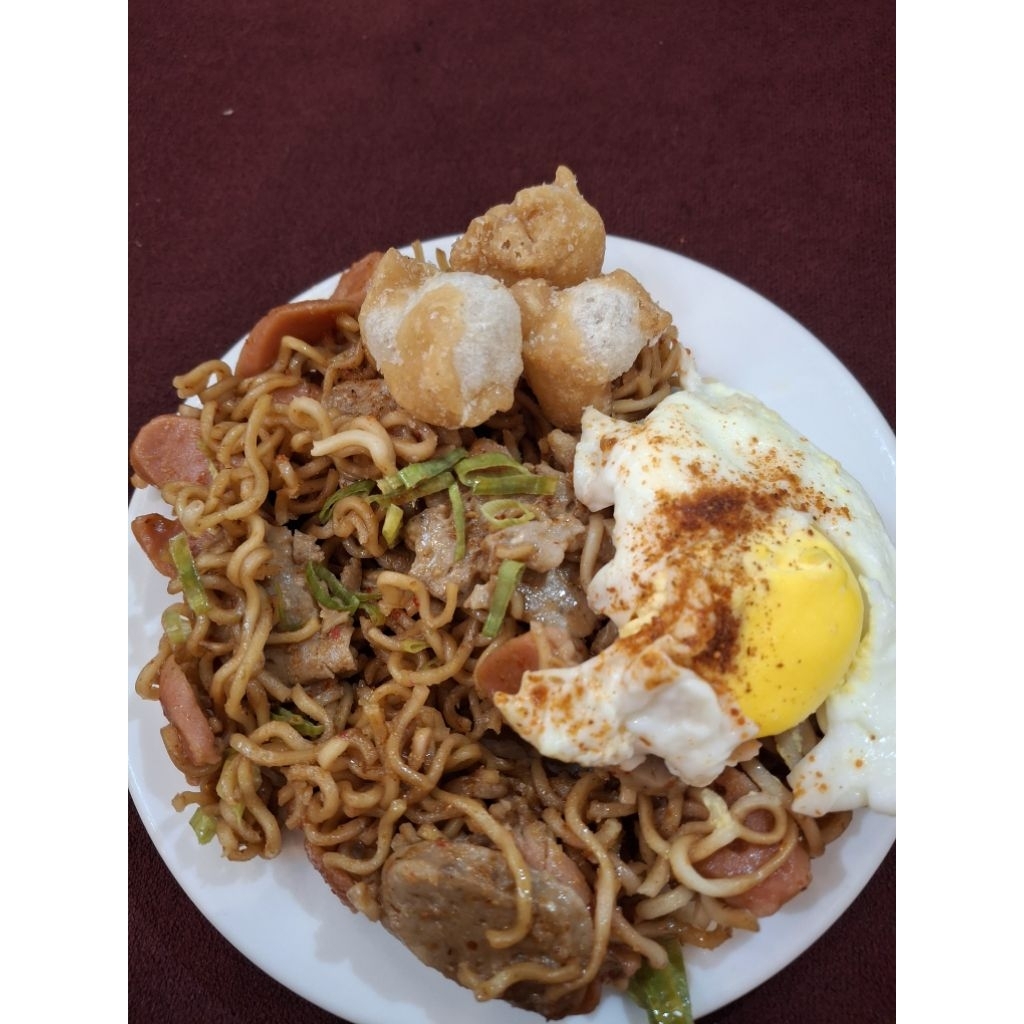 

seblak,mie tek tek rabel