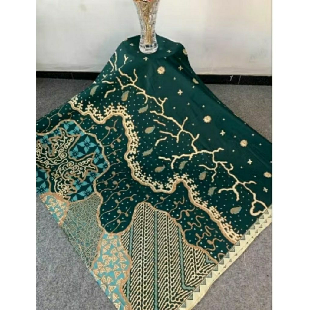 KAIN BATIK LAWEYAN SOLO ALUSAN ABSTRAK AKAR JALARAN HIJAU EMERALD