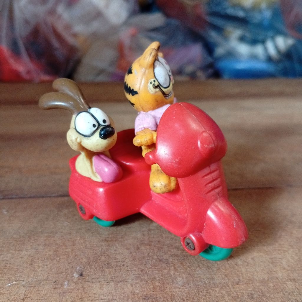 happy meal toys garfield scooter 1983 vintage