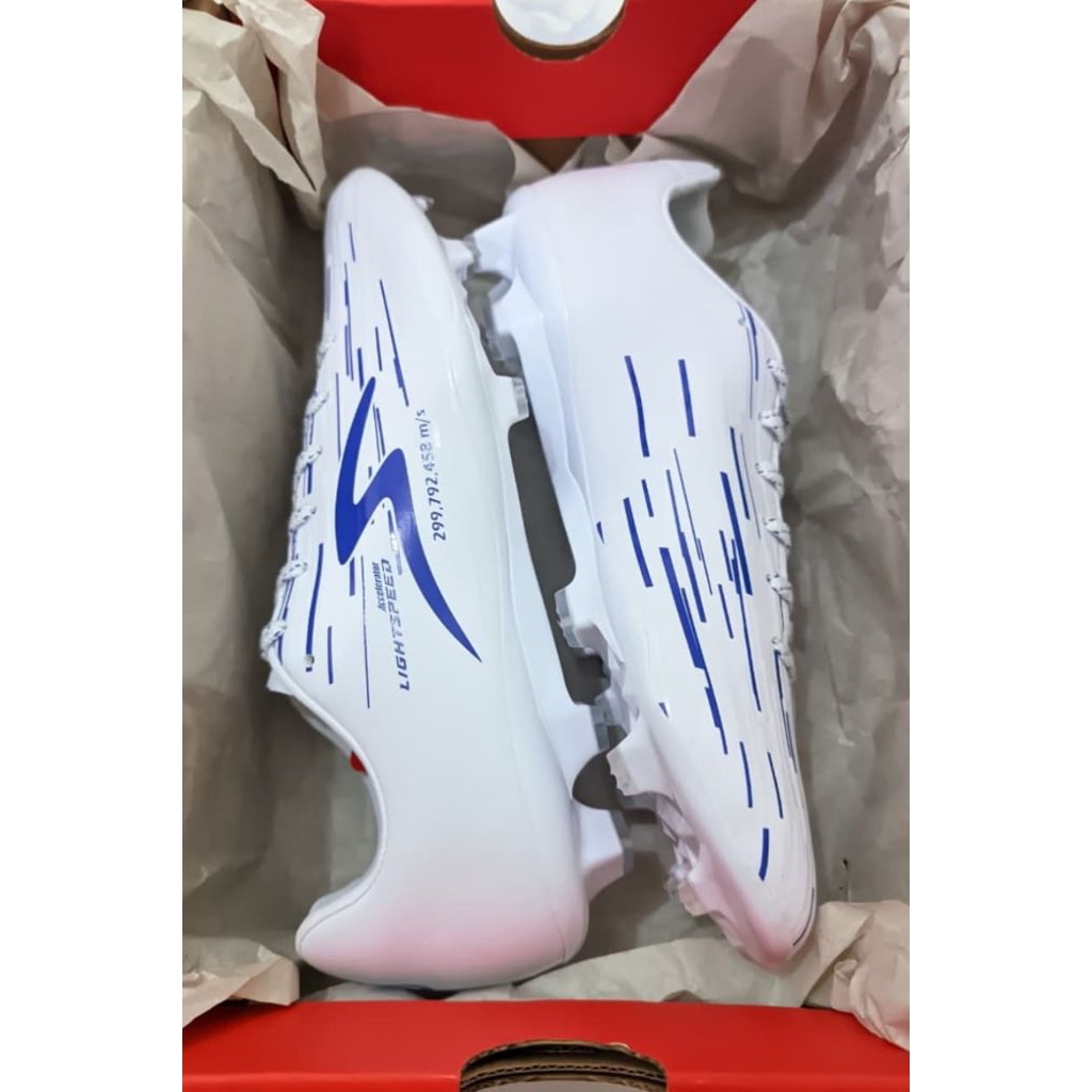 SEPATU BOLA SECOND LIKE NEW ORIGINAL SEPATU BOLA SPECS LIGHTSPEED REBORN DAZZLING BLUE  FG