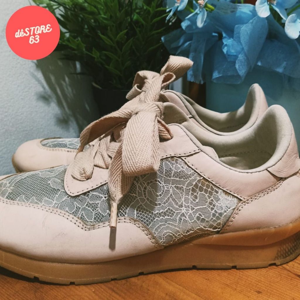 [Pre-Loved] Sepatu Wanita - Ittaherl Rien Cloud