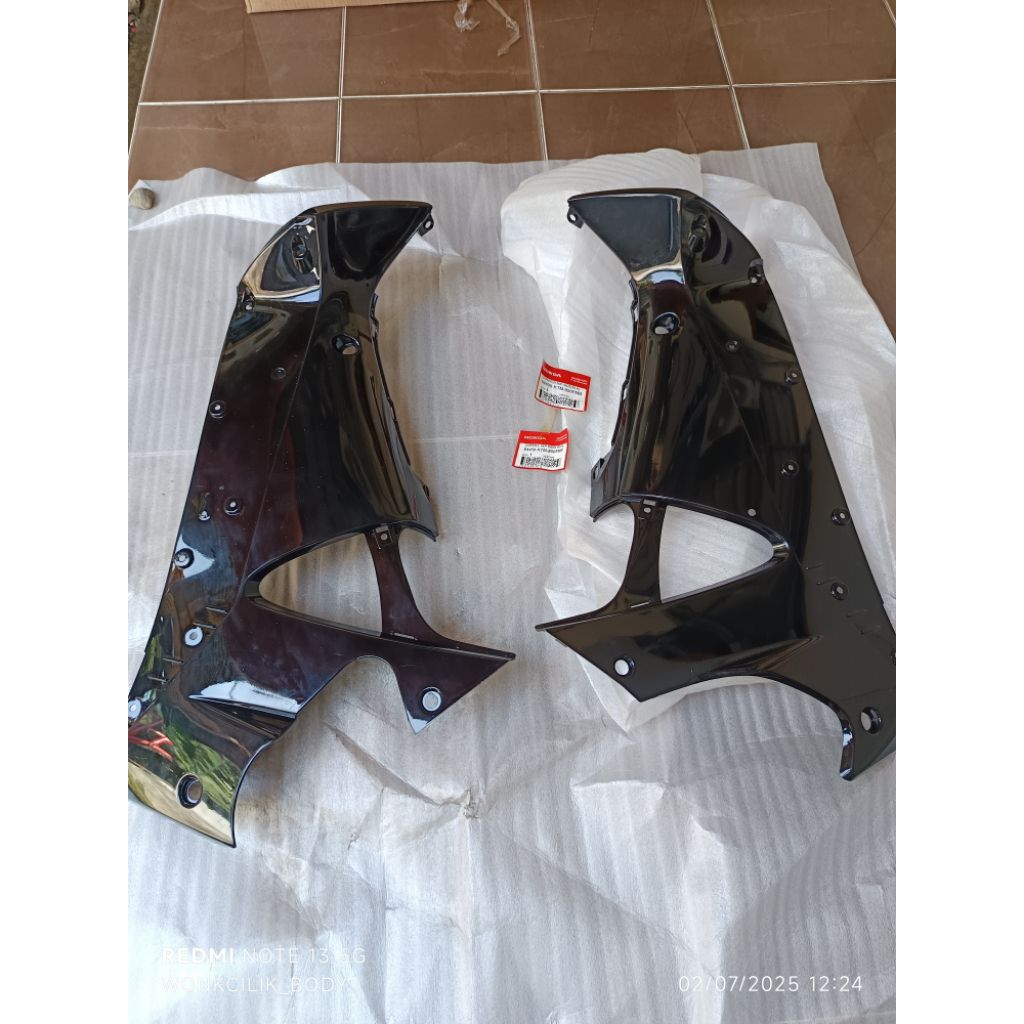 cover sayap depan kiri&kanan honda supra X125 old hitam original ahm