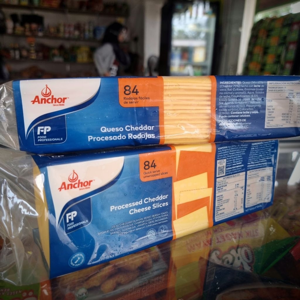 

Anchor Keju Red Cheddar Oren Processed Cheddar Cheese Slices 84 Lembar