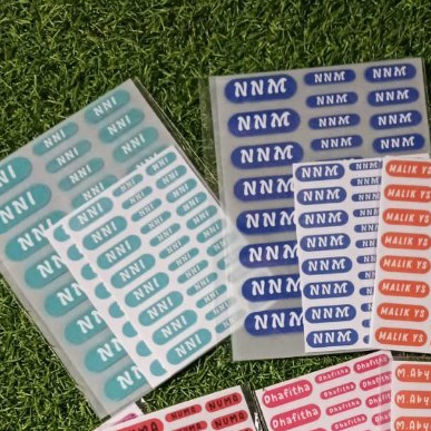 

STIKER LABEL NAMA DTF BAJU KAIN SETRIKA SABLON NAMA SETRIKA