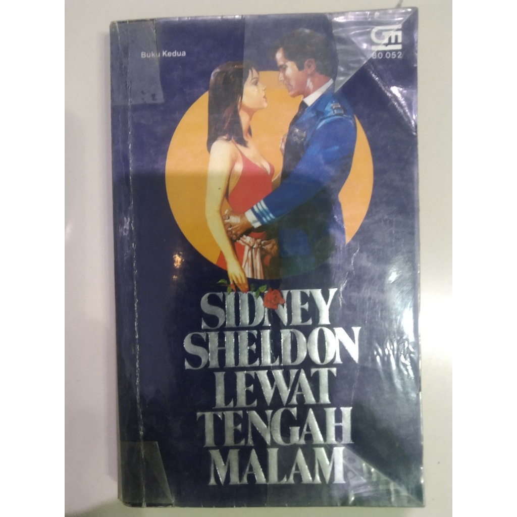 Lewat Tengah Malam - Sidney Sheldon (Book)