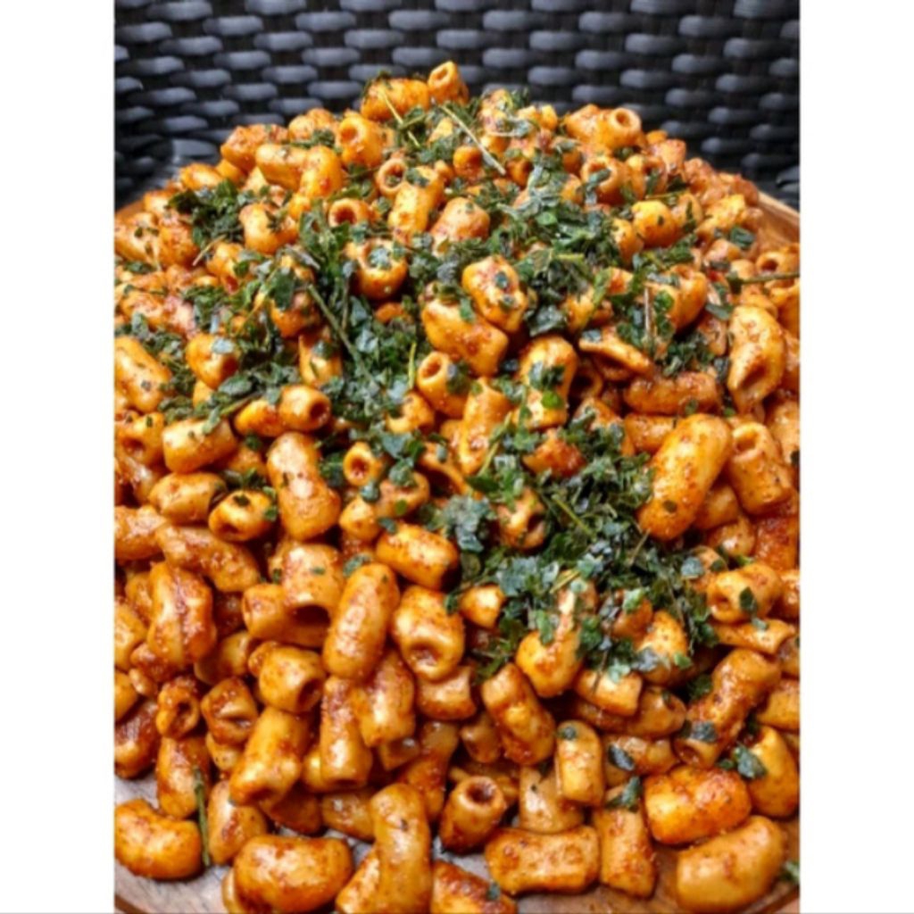 

Makaroni Bantet Daun Jeruk Pedas 250 gram
