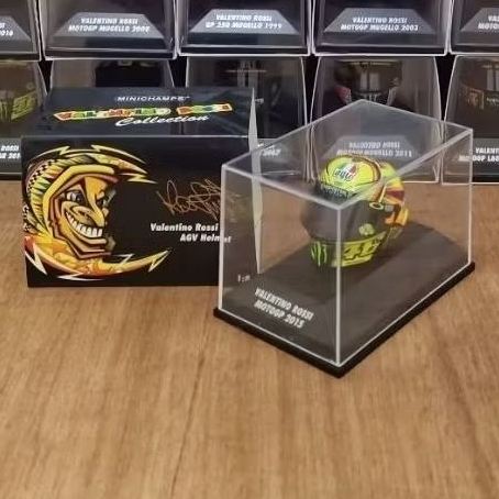 Minichamps Valentino Rossi 1/8 helmet MotoGP 2015.