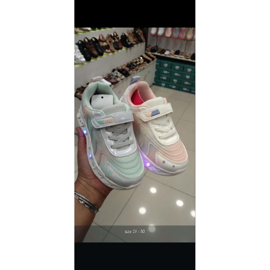 dans sepatu anak cewek