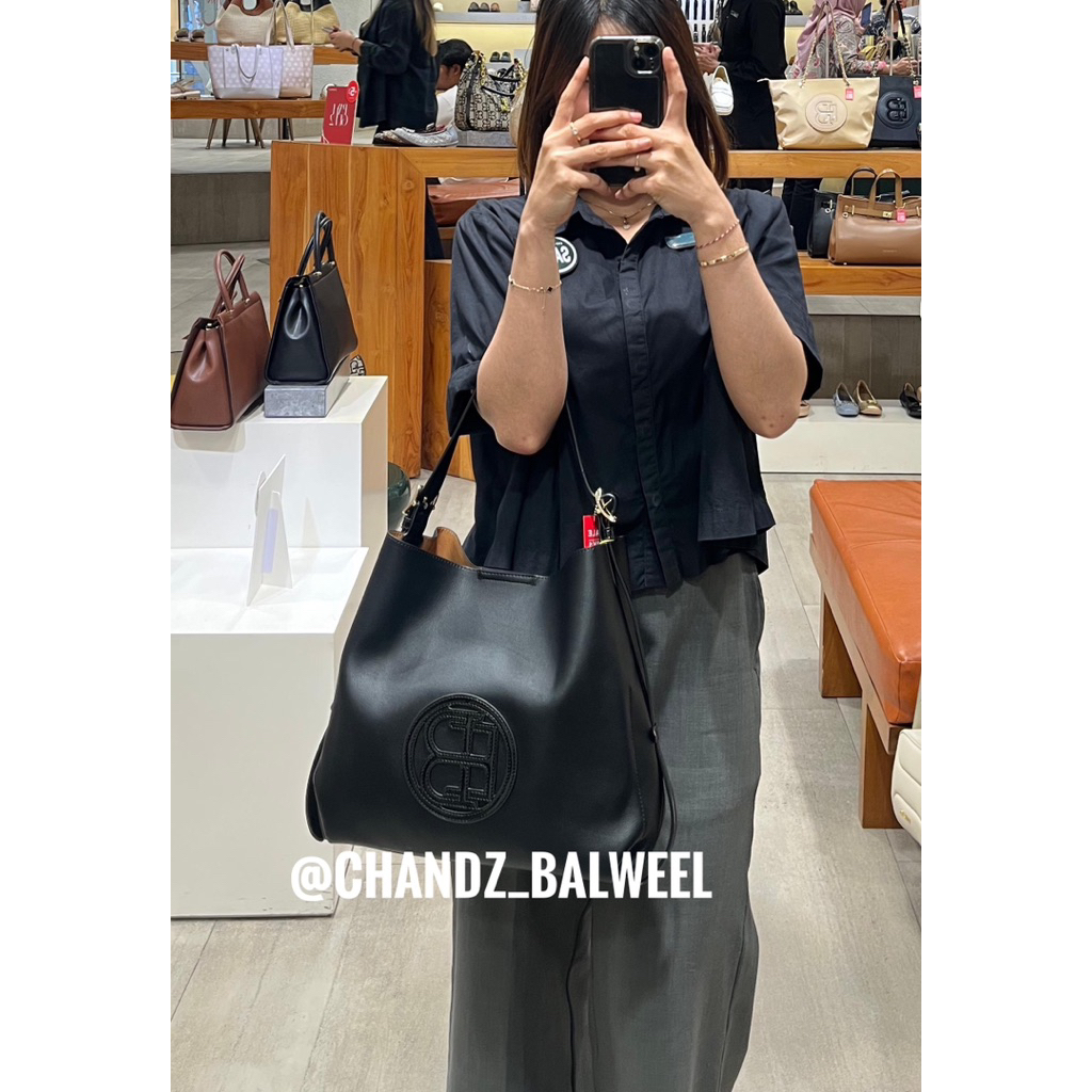 EVERBEST ELMERY, KAWIKA