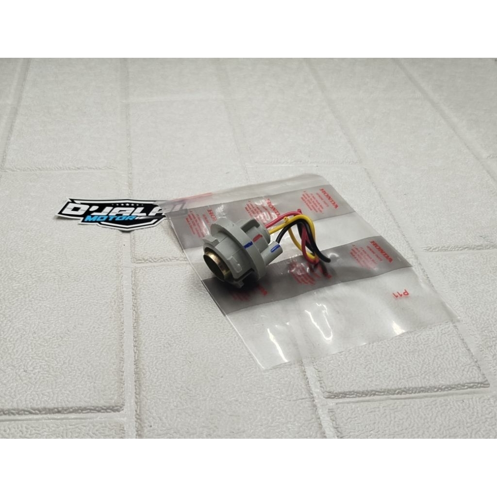 SOKET FITTING STOP LAMP LAMPU BELAKANG BEAT FI BEAT DELUXE BEAT STREET SCOOPY FI BLADE 110 BLADE 125