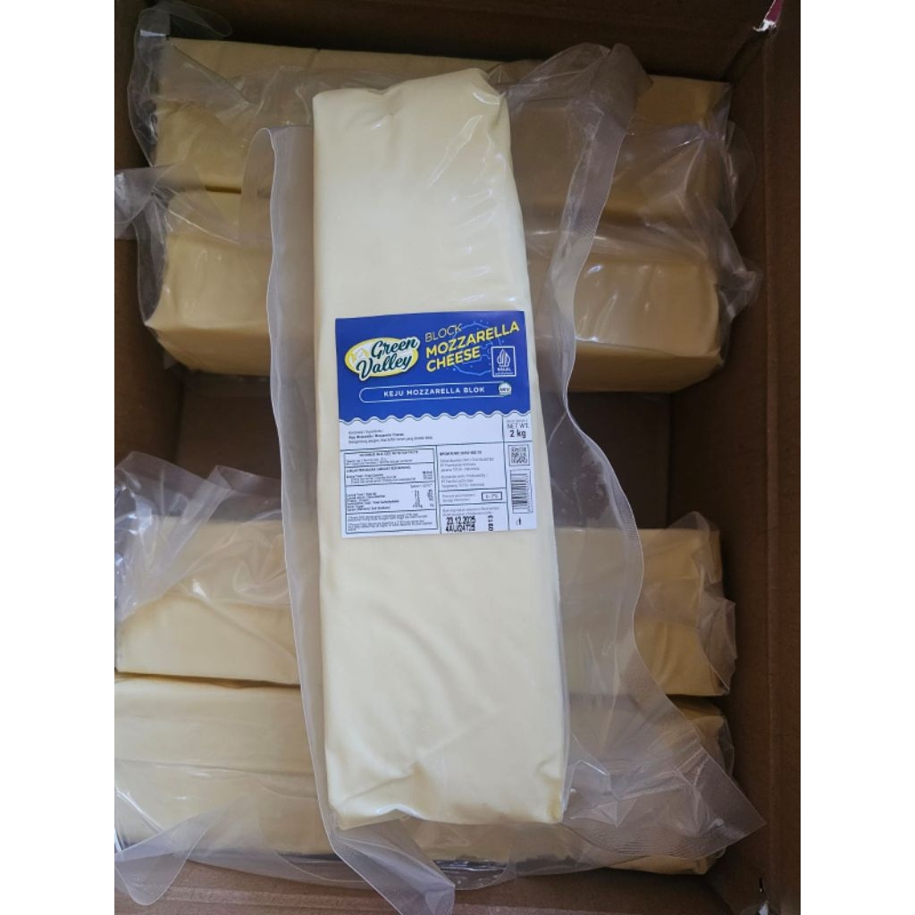 

Green Valley Keju Mozarella Block 2kg