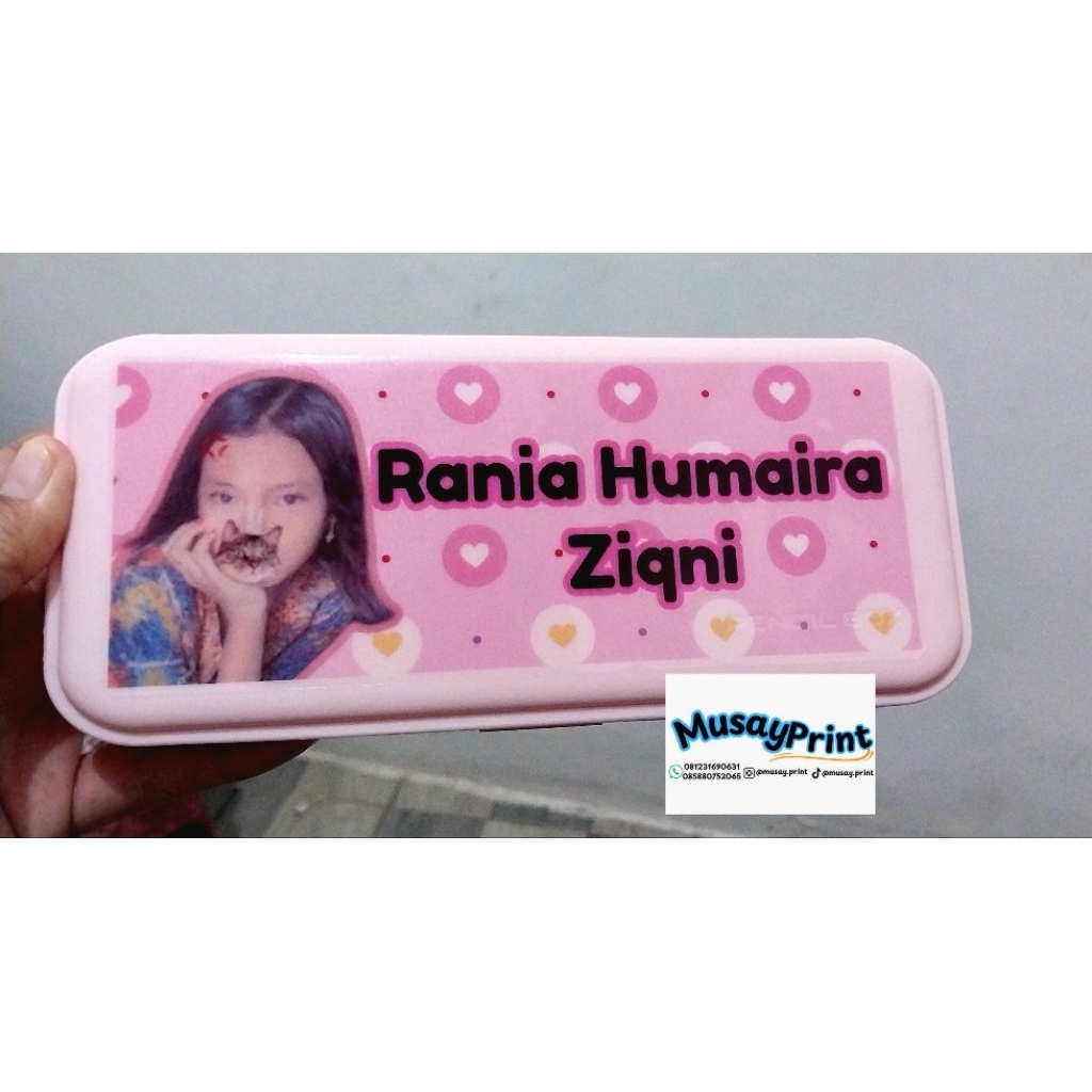 

Kotak Pensil dg sticker nama dan foto