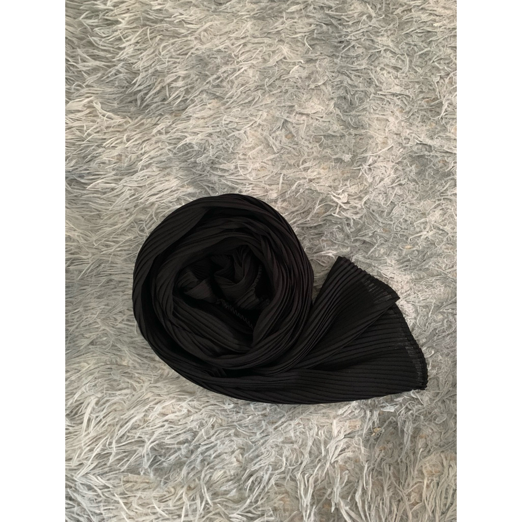 Kerudung Pashmina Plisket Hitam