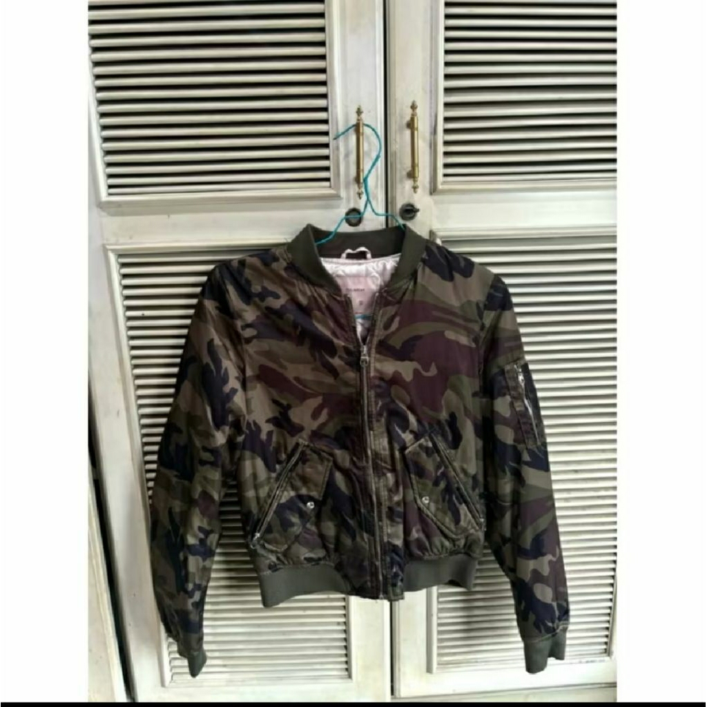 Pul& Bear Bomber Preloved like new