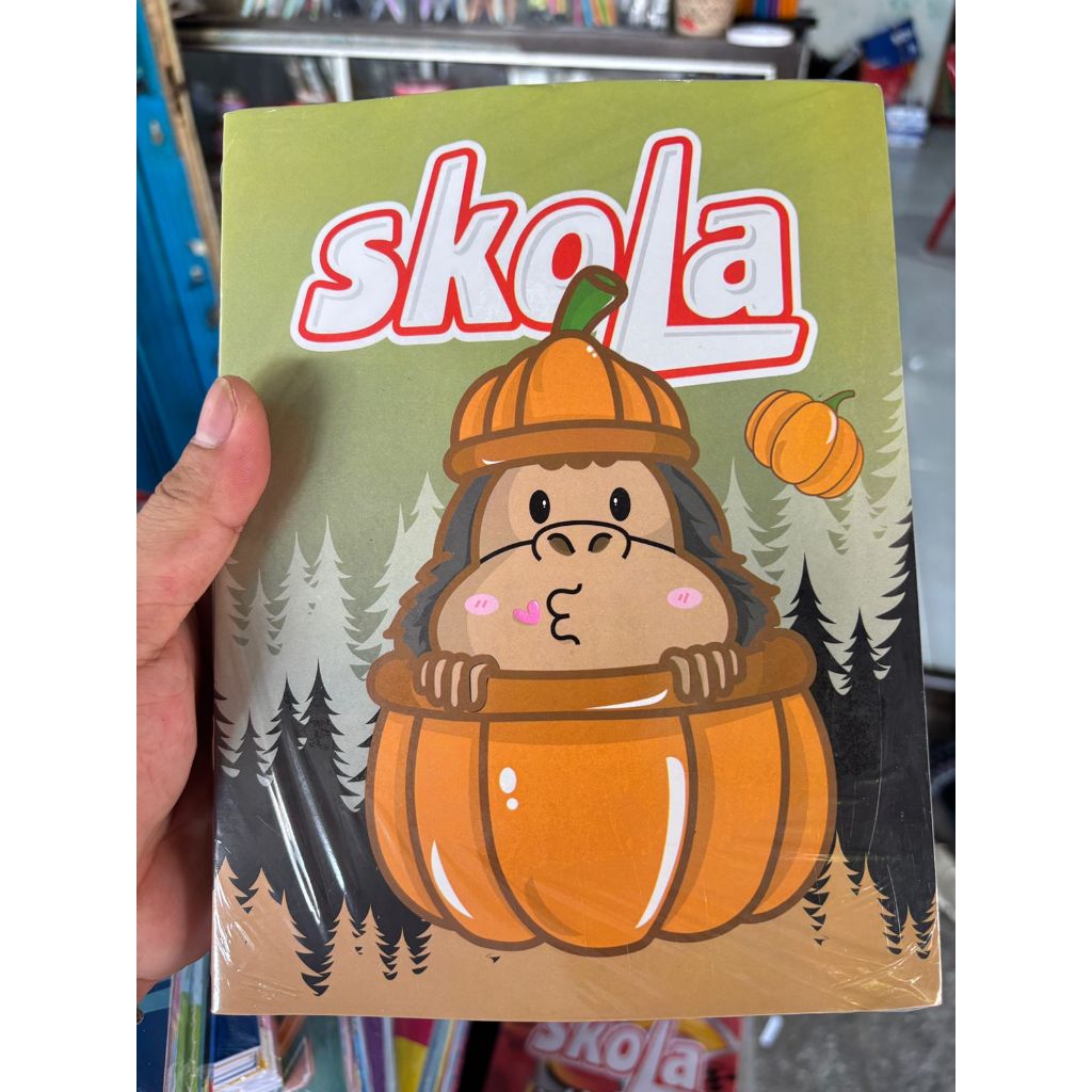 

Buku Tulis Sekolah | Merk Skola 38 Lembar 1 Pax ( 10 Buku )