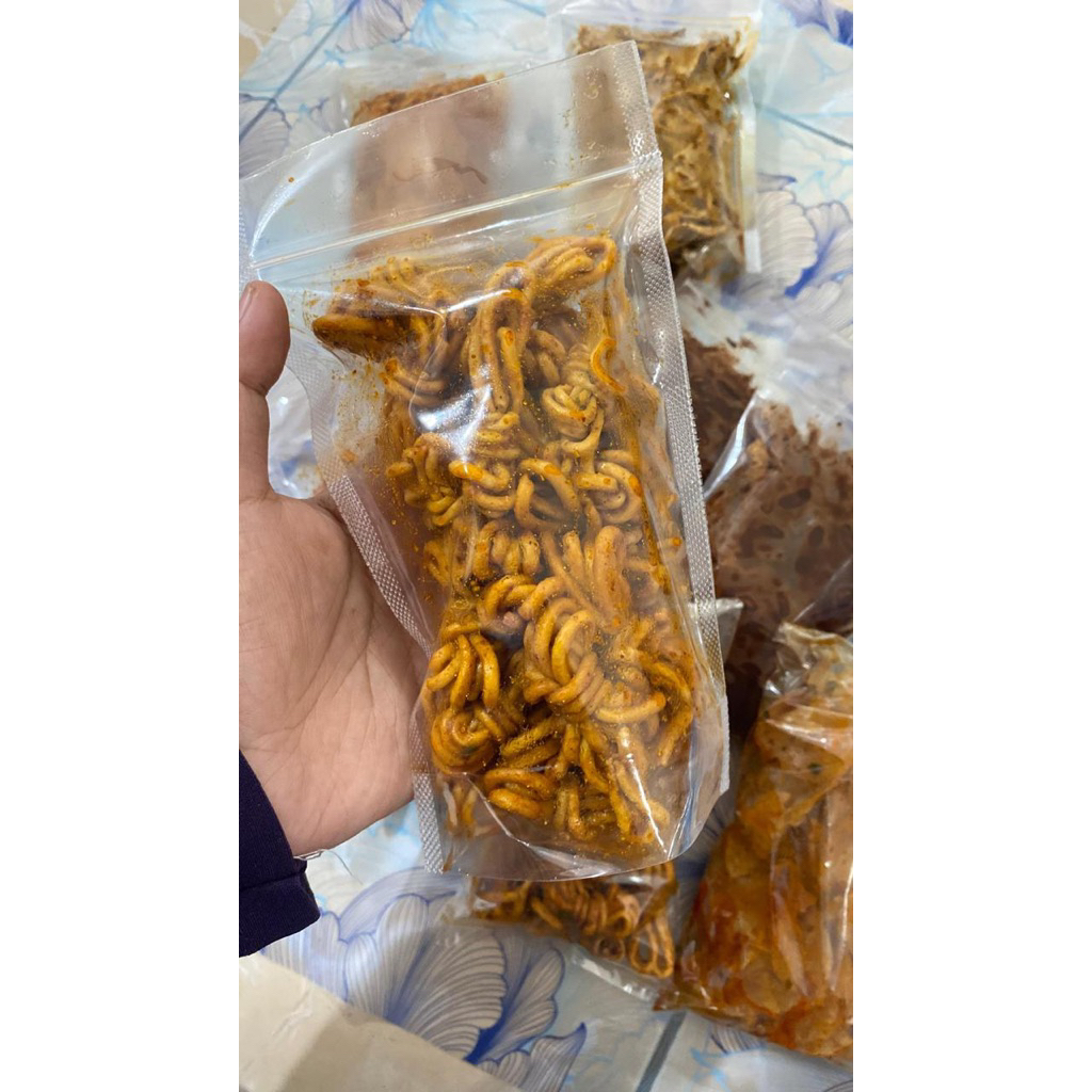 

mie gulung kedaikriuk||milung||milungpedasdaunjeruk||milungrenyah