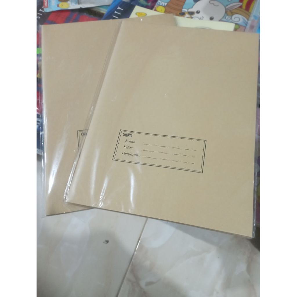

sampul buku kertas cokelat 1 pak ukuran kwarto sampul cokelat kraft 1 pak isi 20