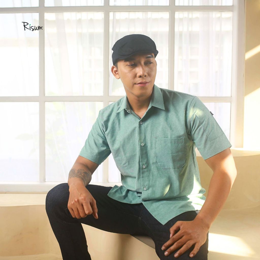 RISUM Basic Shirt Chambray / Kemeja Kerja / Kemeja Chambray